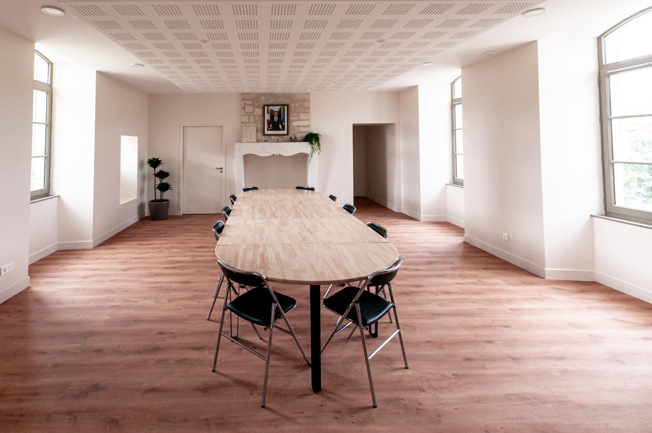 Mairie d'Archingeay - La salle du conseil et des mariages